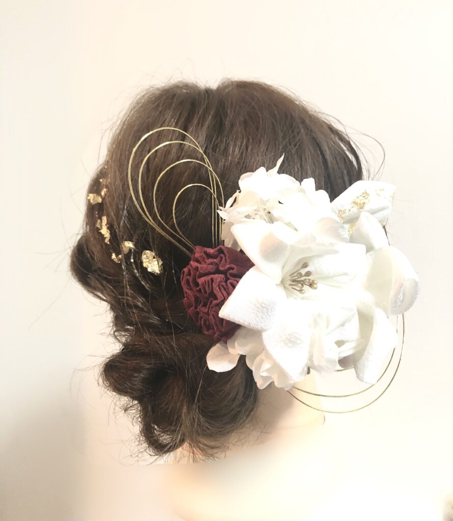 【ハンドメイド　ヘッドドレス　NO.21白】成人式・卒業式・結婚式用髪飾り